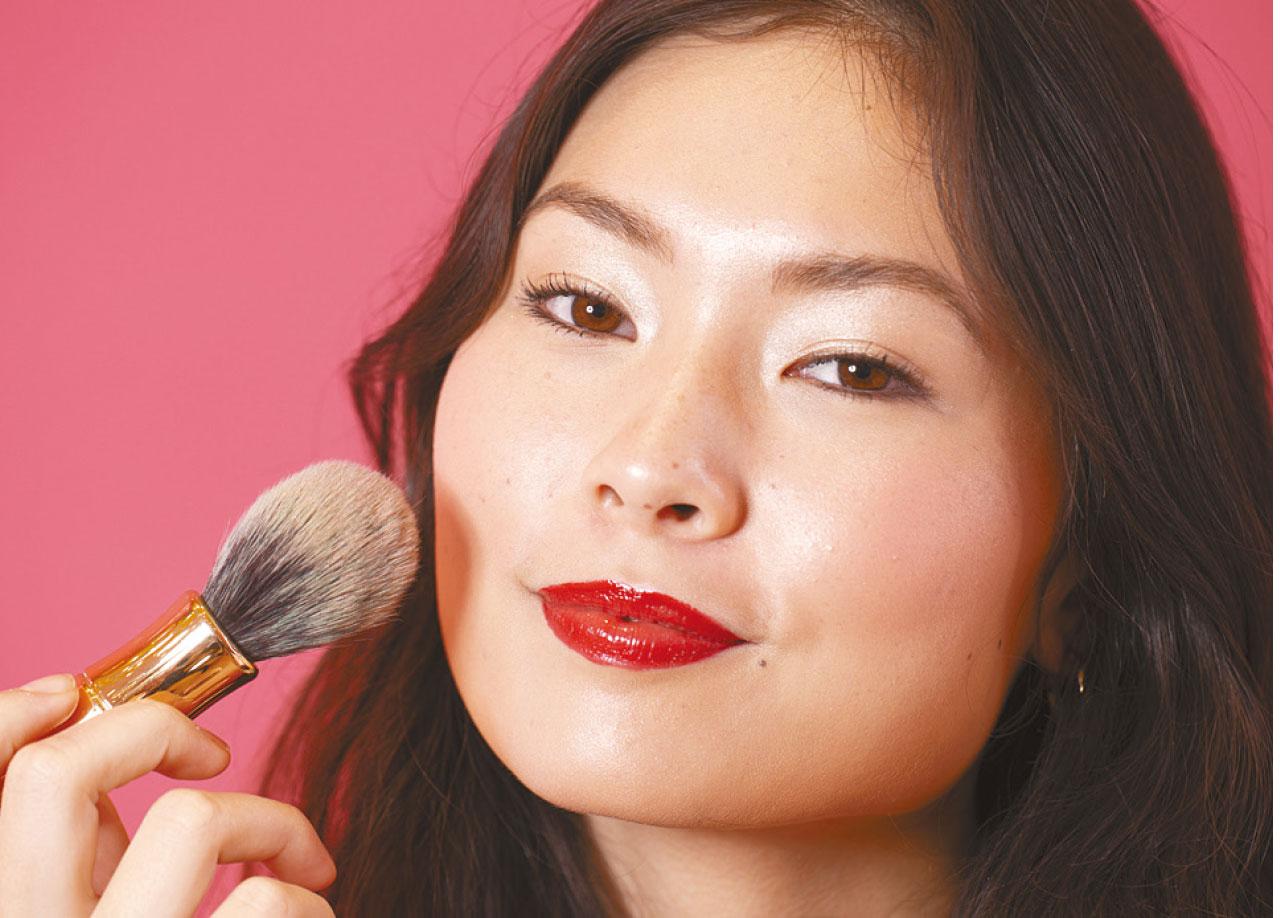 光澤底妝╳復古紅唇