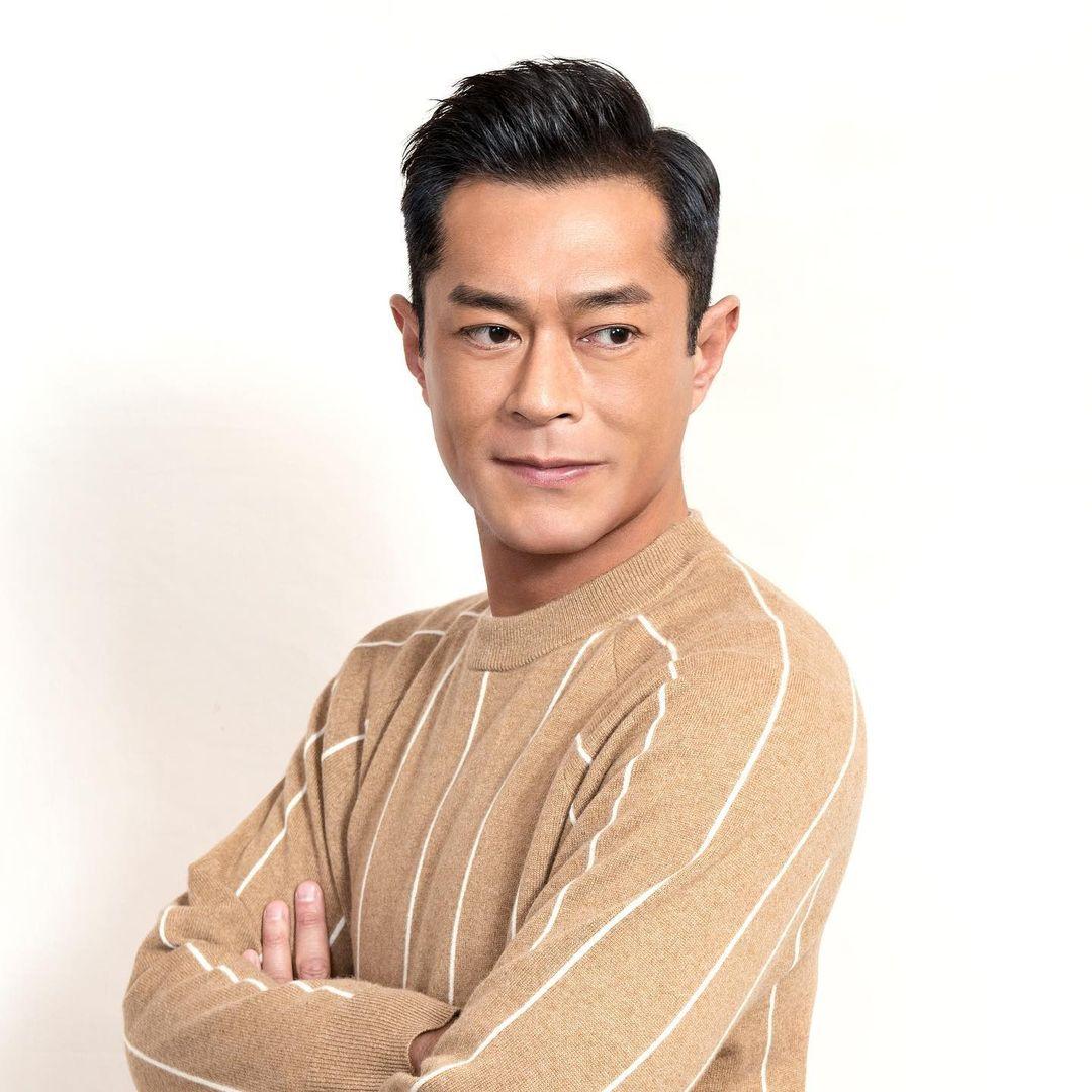 屬狗藝人有古天樂。