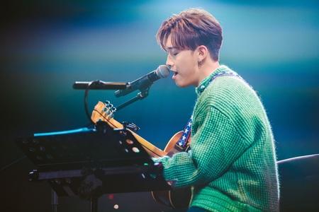 屬鼠藝人有MC張天賦