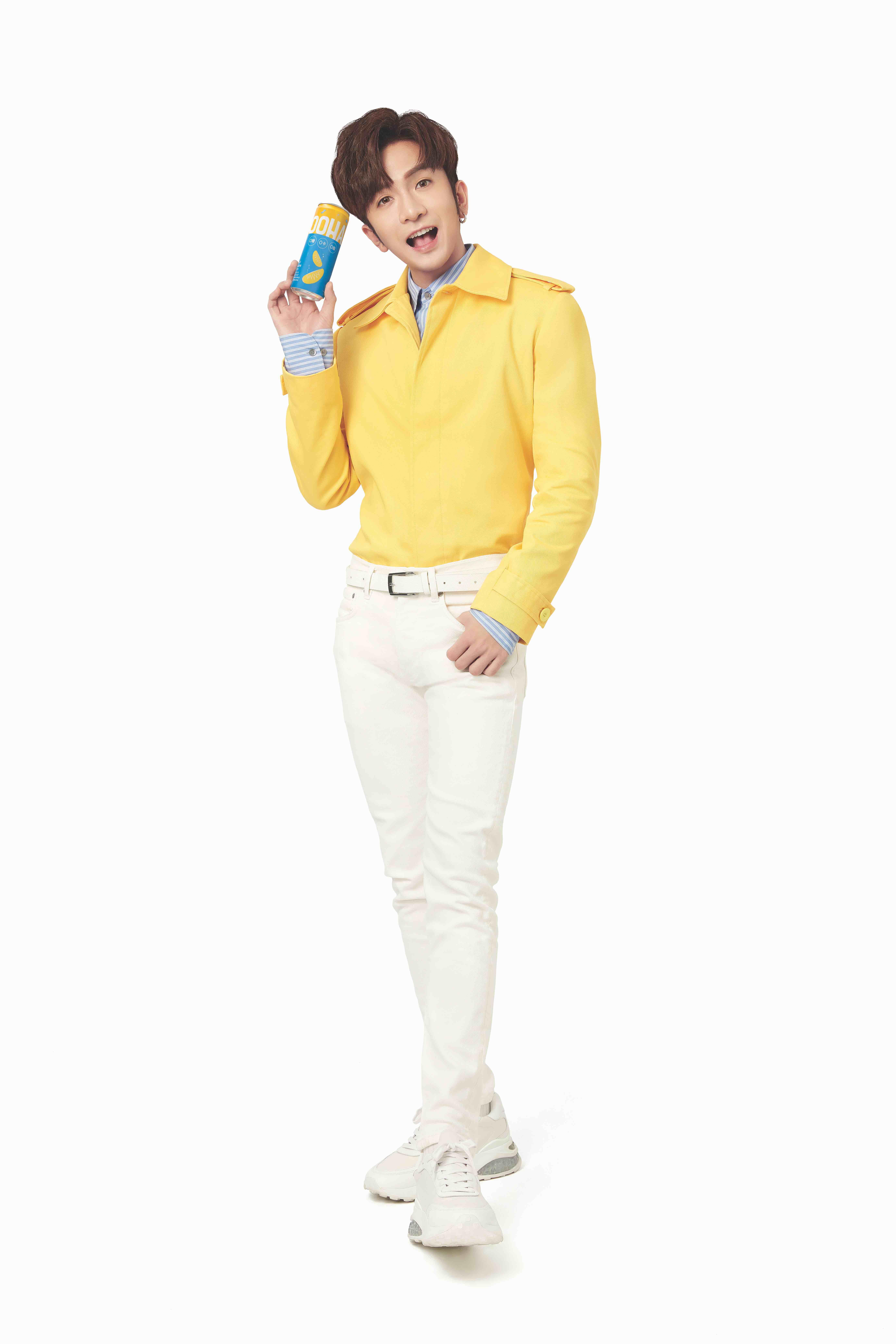 教主Anson Lo代言全新汽水「OOHA」!