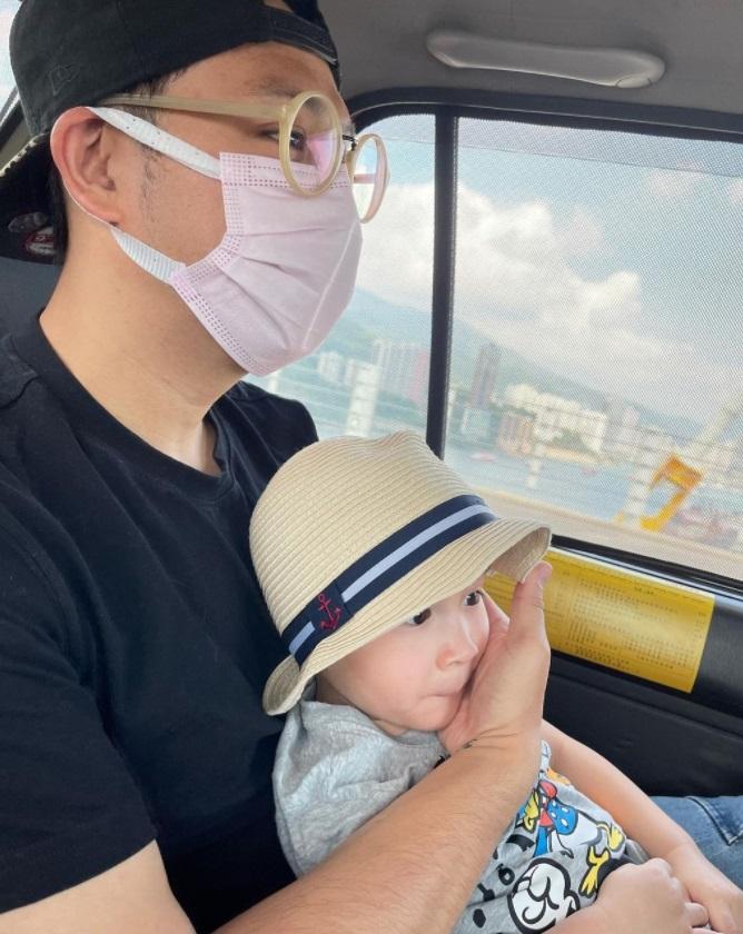 張致恒的手臂也是很多手毛。