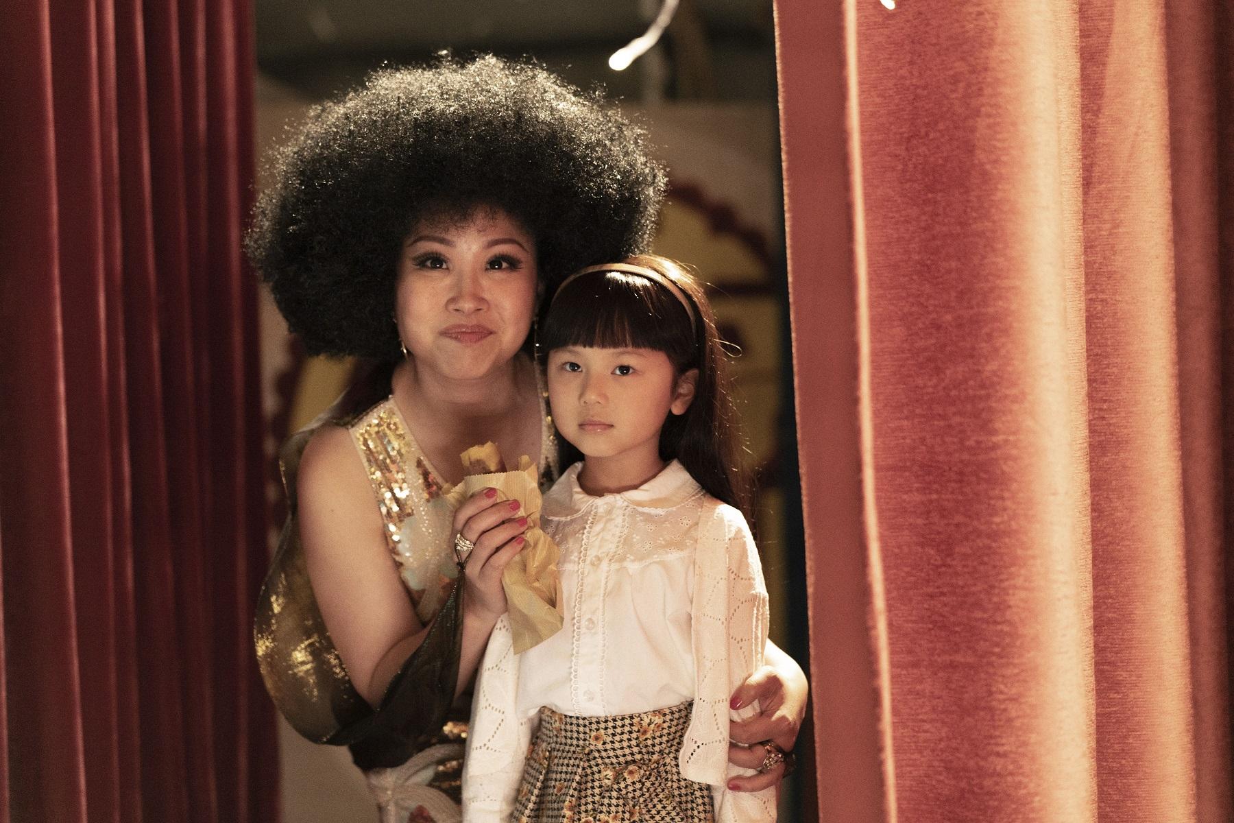 陳國邦與羅敏莊的女兒陳禛演童年版梅艷芳。