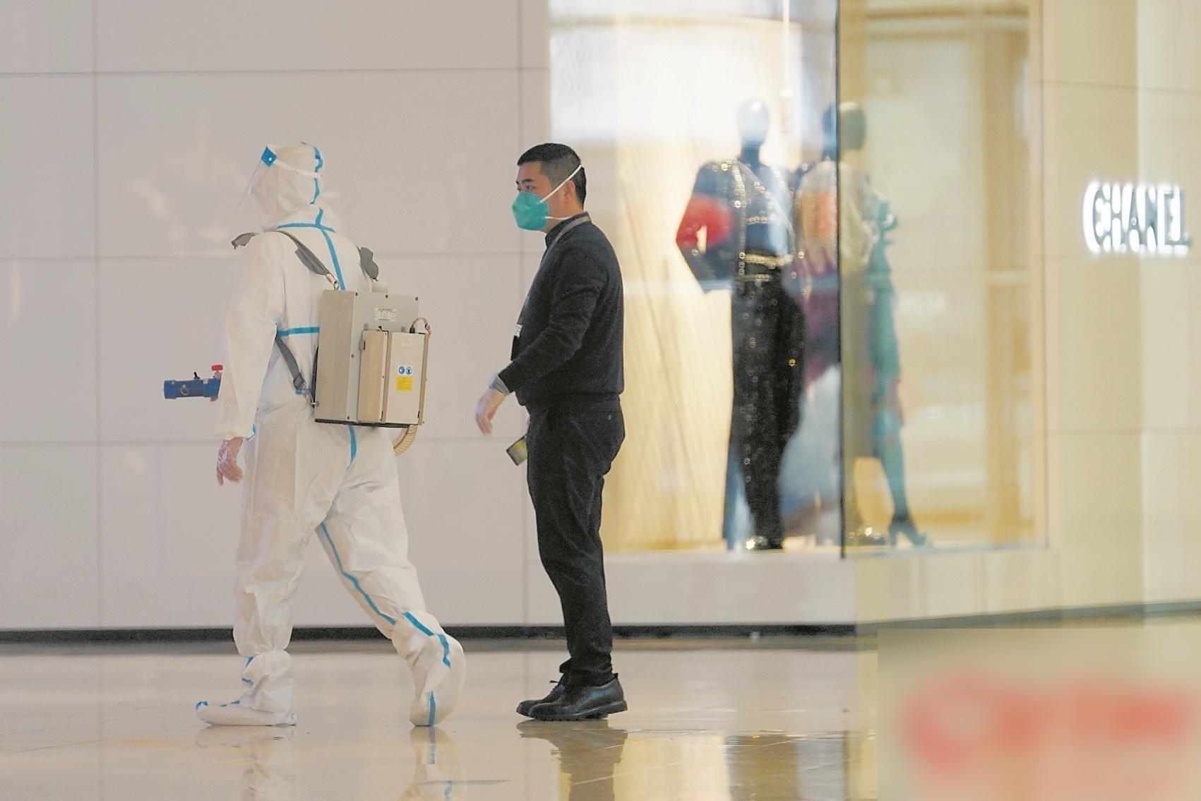 廣州太古匯昨日封閉消毒。(互聯網)