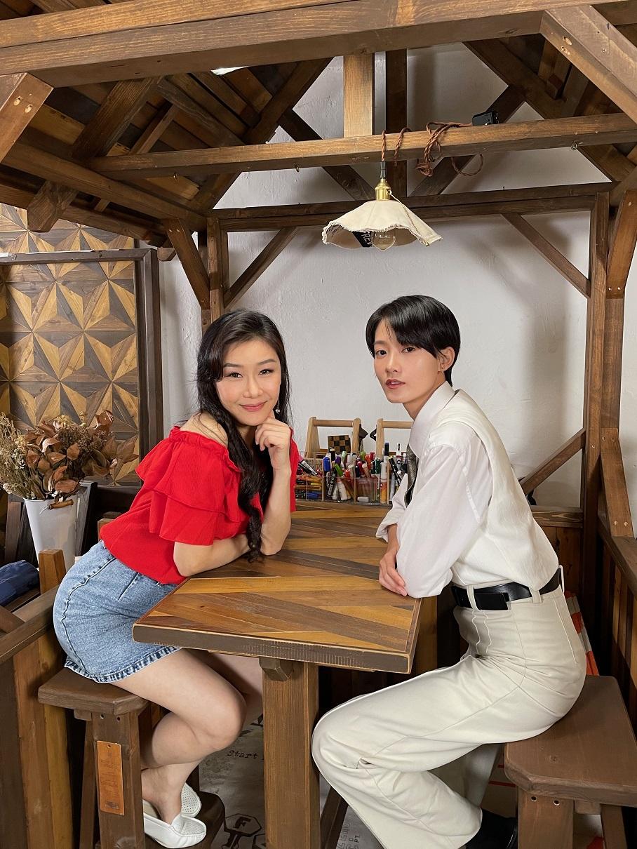 張慧儀、廖子妤主持的香港開電視新節目《曬ya馬拉moi》