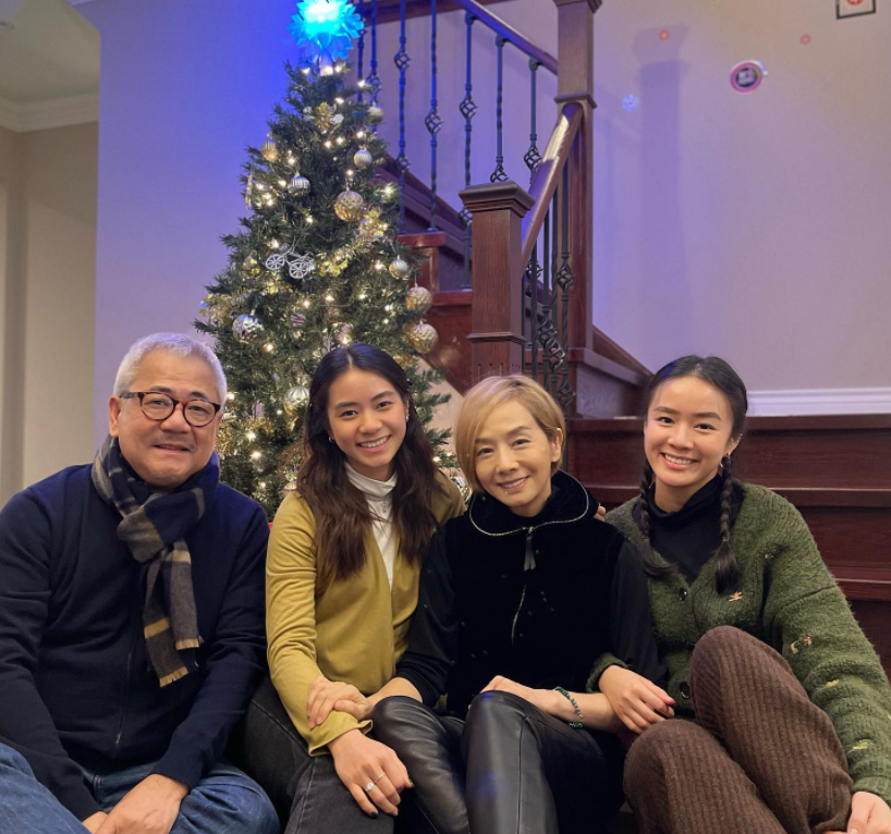 毛姐為了一家團聚過聖誕,去年底與丈夫飛往加拿大。