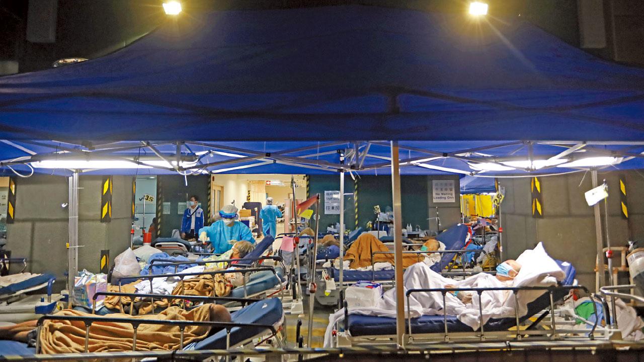 新冠肺炎|增2.6萬又新高 第五波近16萬確診 4日多110人離世 殮房都爆滿