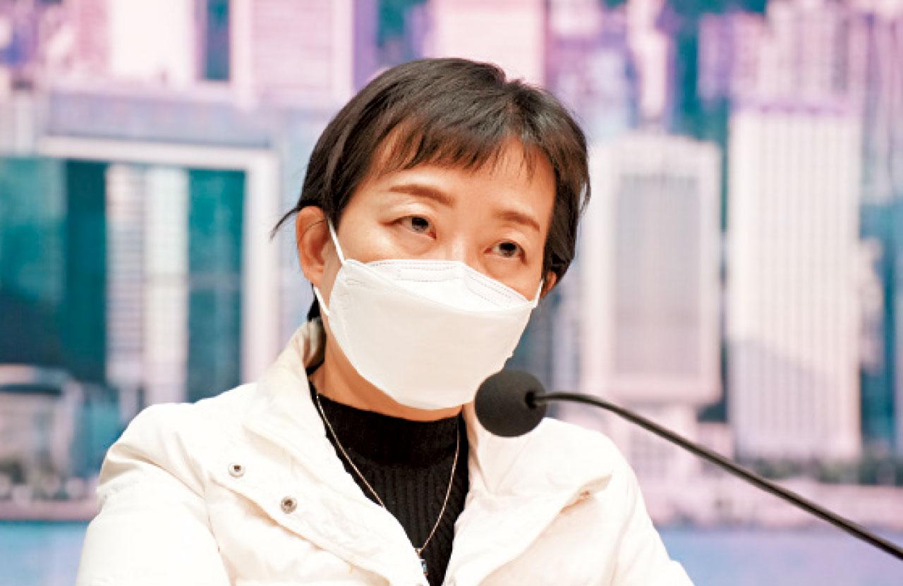 疫爆不停 個案滯後 單日確診首破二千 四千五宗初陽 兩長者入院前不治 三歲女童仍危殆