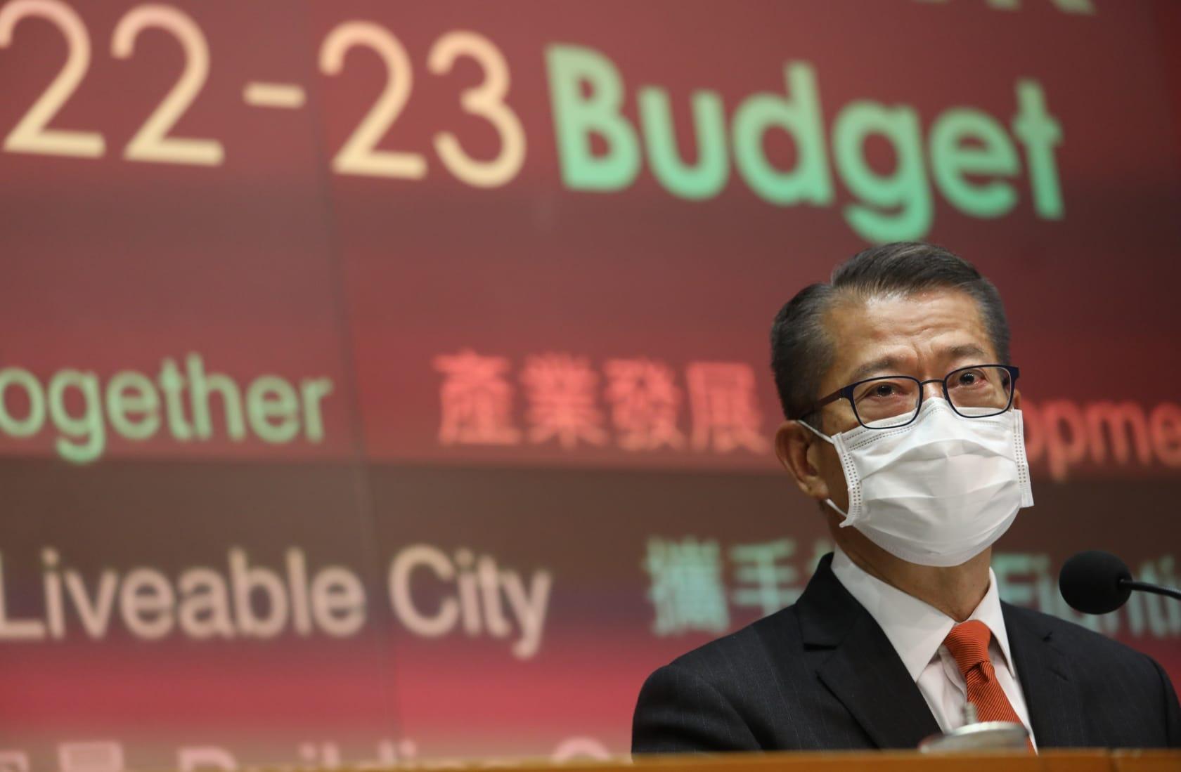 陳茂波指,派發萬元消費券是想以最快方式派發。