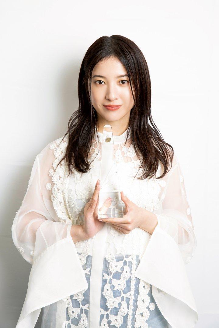 吉高由里子的OL粉絲眾多,令她一直處於一線女星地位。