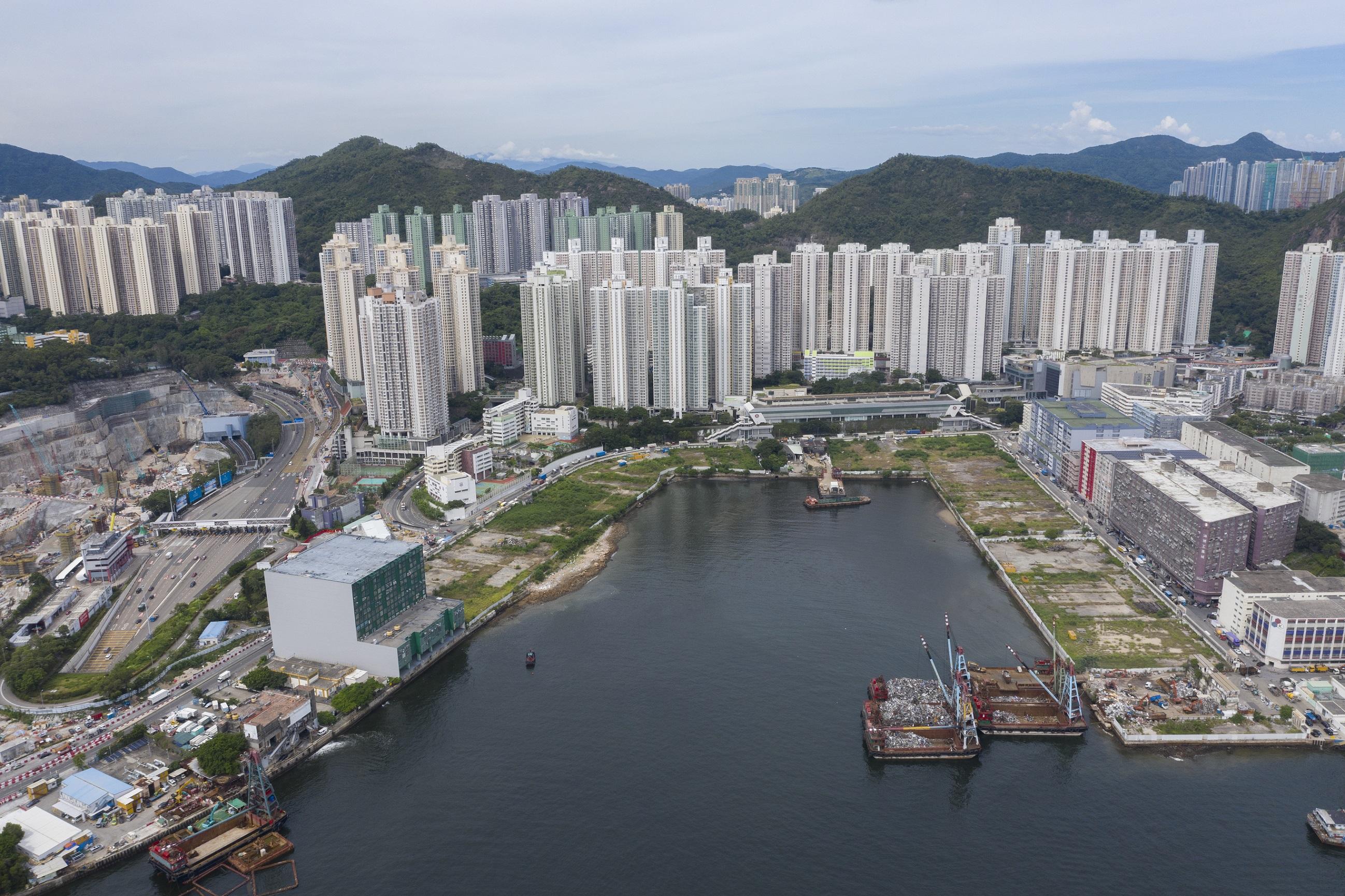 油塘高翔苑及高怡邨污水樣本帶有新冠病毒。(資料圖片/陳奕釗攝)