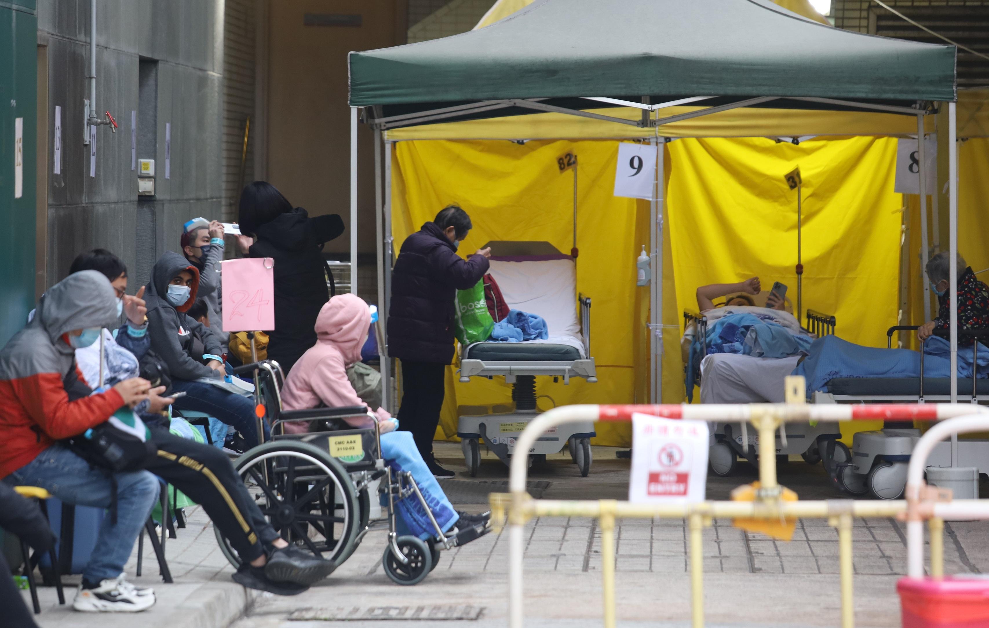 明愛醫院外帳篷分流對新冠病毒呈初步陽性的患者。(資料圖片/鍾式明攝)