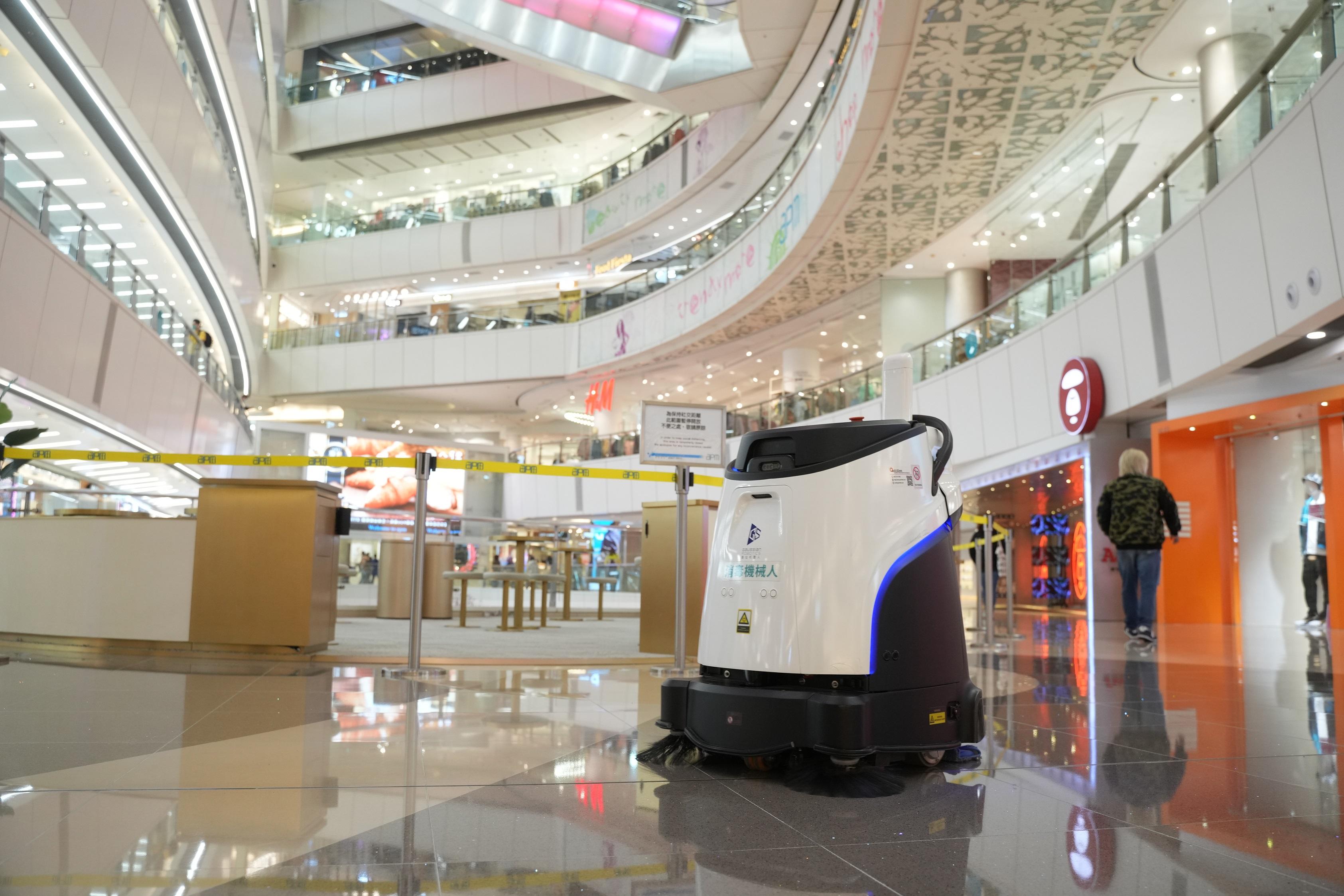 第五波疫情重創各行各業。(資料圖片/陳奕釗攝)