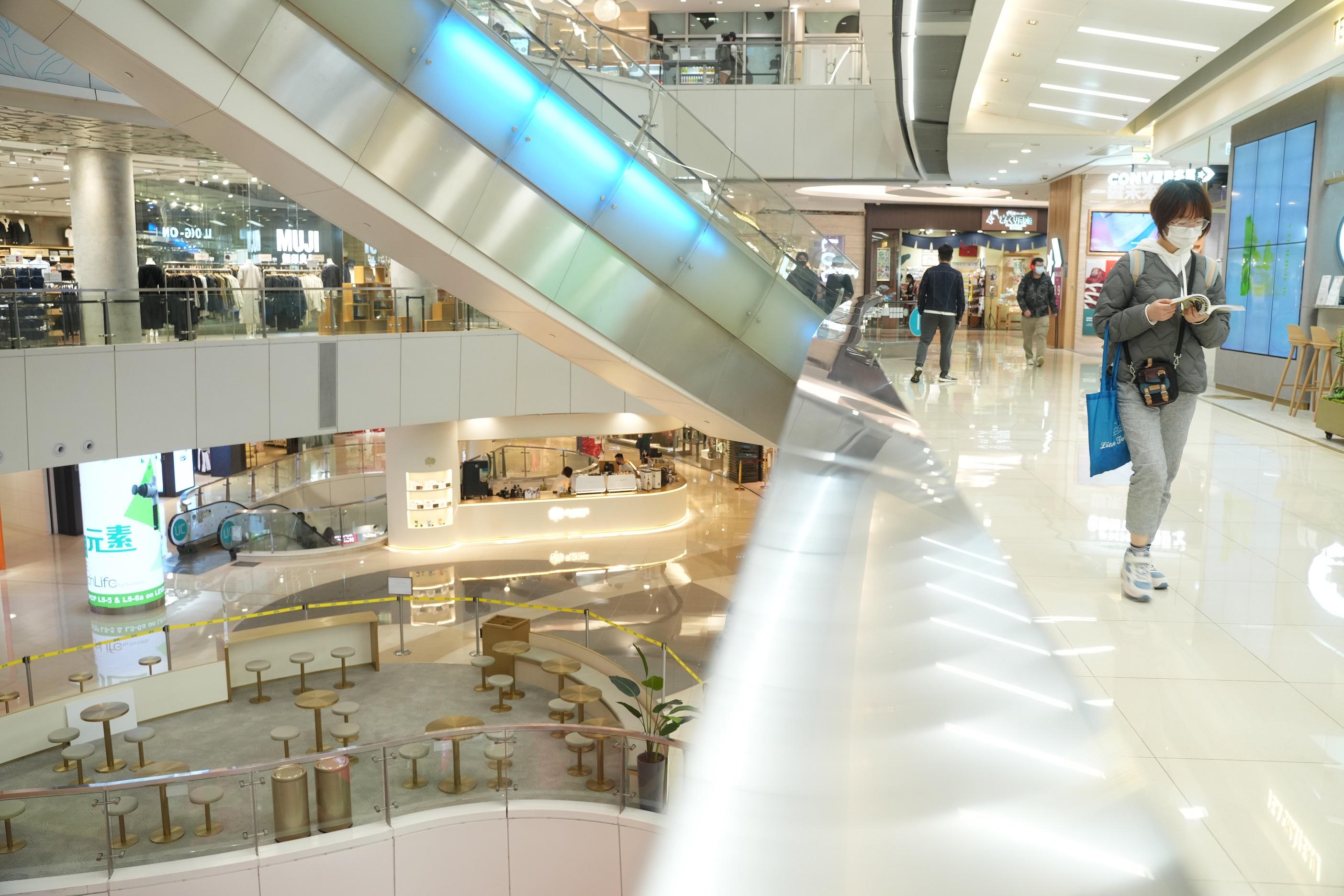 第五波疫情重創各行各業。(資料圖片/陳奕釗攝)