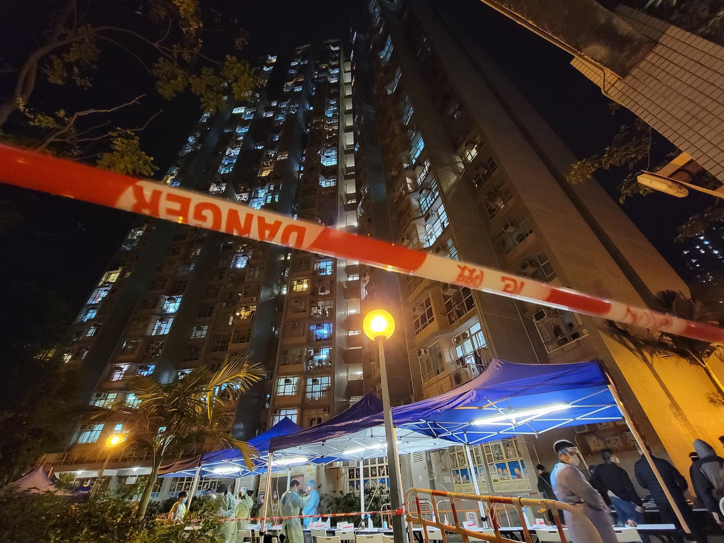 馬鞍山利安邨利盛樓圍封檢測。(資料圖片/鍾式明攝)