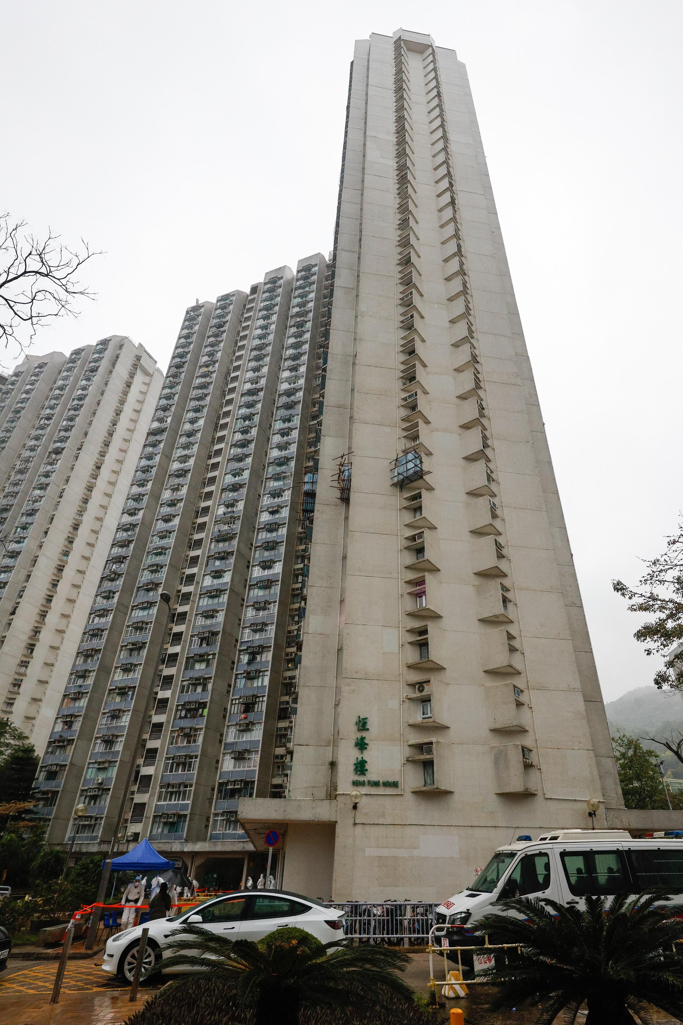 馬鞍山恆安邨恆峰樓圍封檢測。(資料圖片/蘇文傑攝)