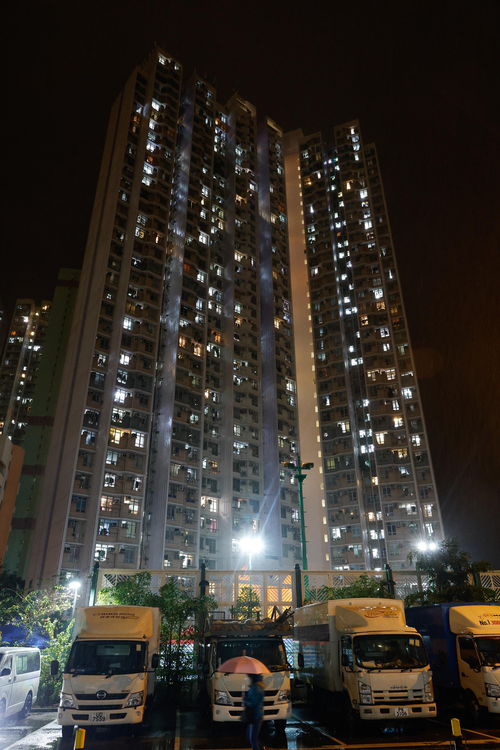 馬鞍山頌安邨頌群樓圍封檢測。(資料圖片/蘇文傑攝)