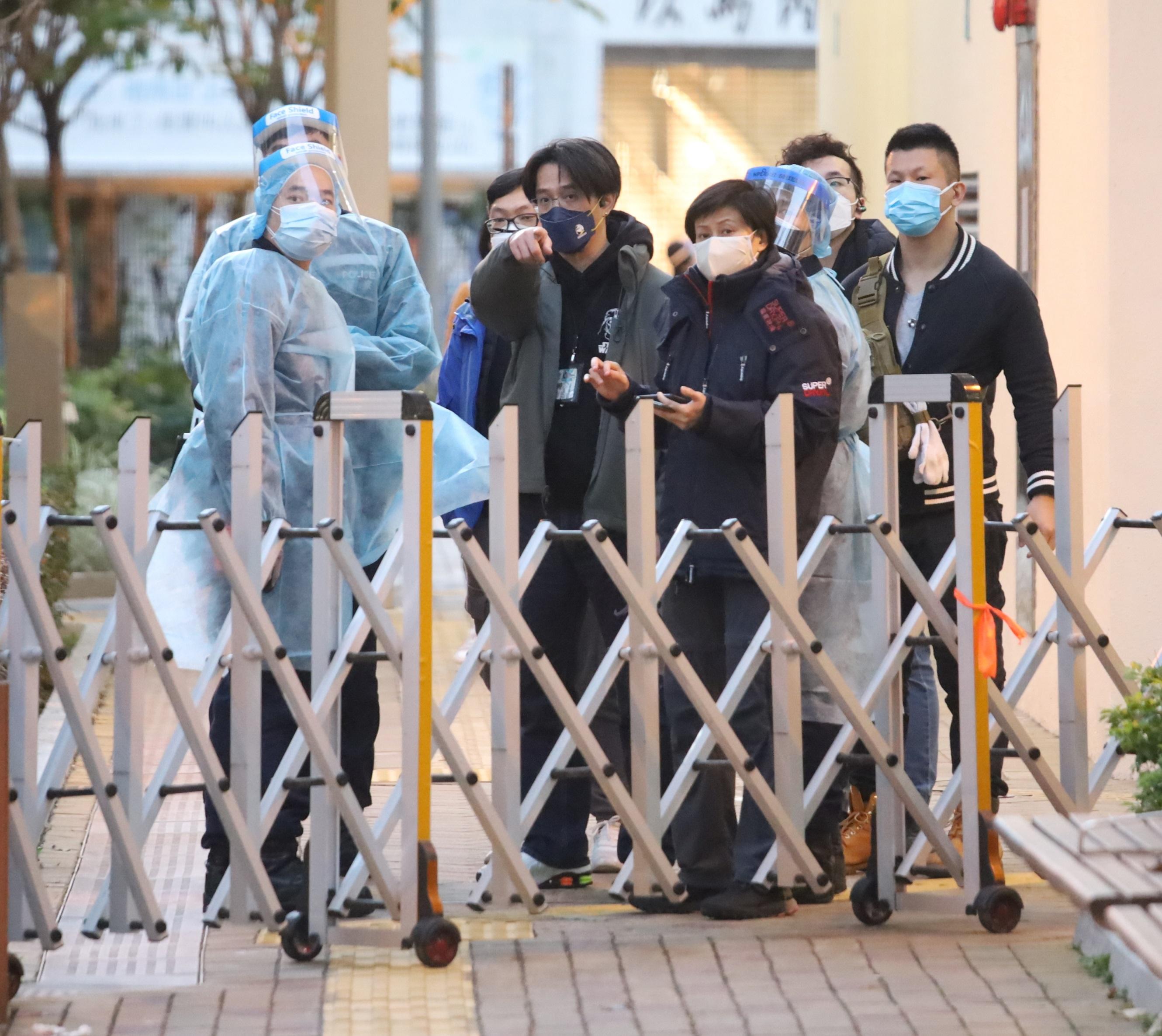 長沙灣麗翠苑麗棠閣圍封檢測。(資料圖片/鍾式明攝)