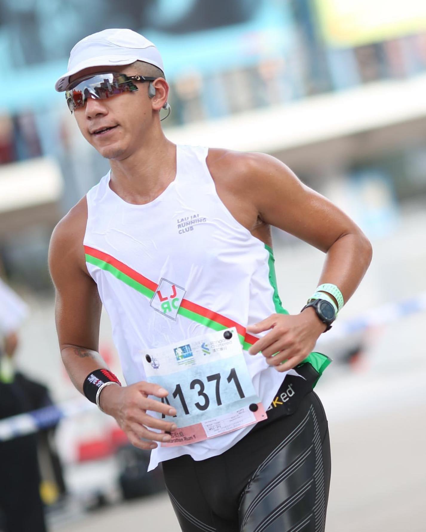 柳俊江經常跑步。