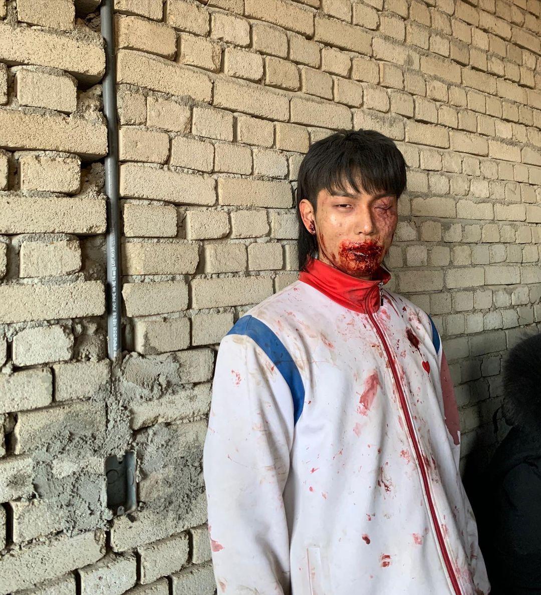 劉仁秀(Instagram @k.a_innsoo) 劉仁秀現年23歲,於劇集《大力女子都奉順》出道。其後亦曾經出演過不少人氣劇集,包括學校2017》、《我的ID是江南美人》、《18歲的瞬間》等。今次他盲在劇中飾演大反派—尹貴男,中是孝山高中惡霸,有著強烈報復之心的他,更是比喪屍還要殘忍狂暴的人,他與李青山的生死對決也是看點之一!