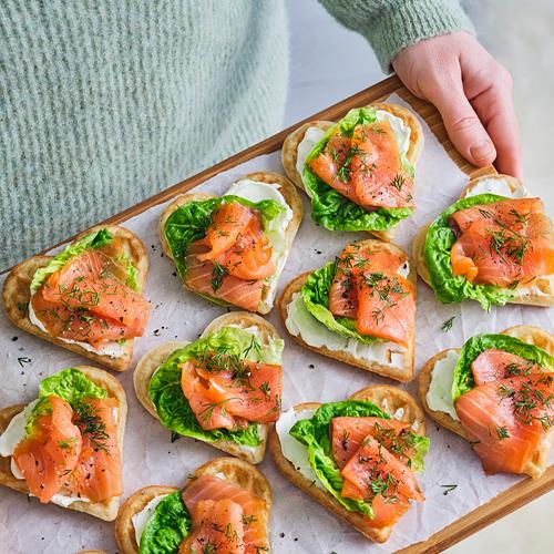 急凍窩夫可配搭其他食品。