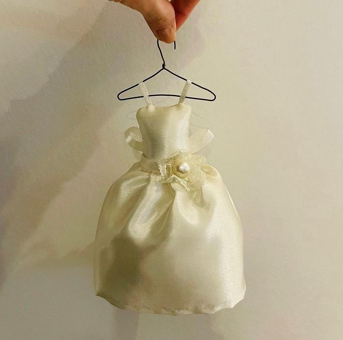 孫藝珍剛於IG發放小婚紗照宣布結婚。