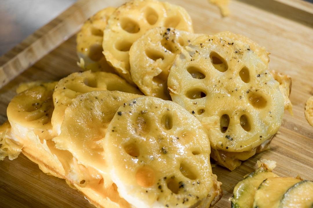 蓮藕煙薰雞吐司($23)