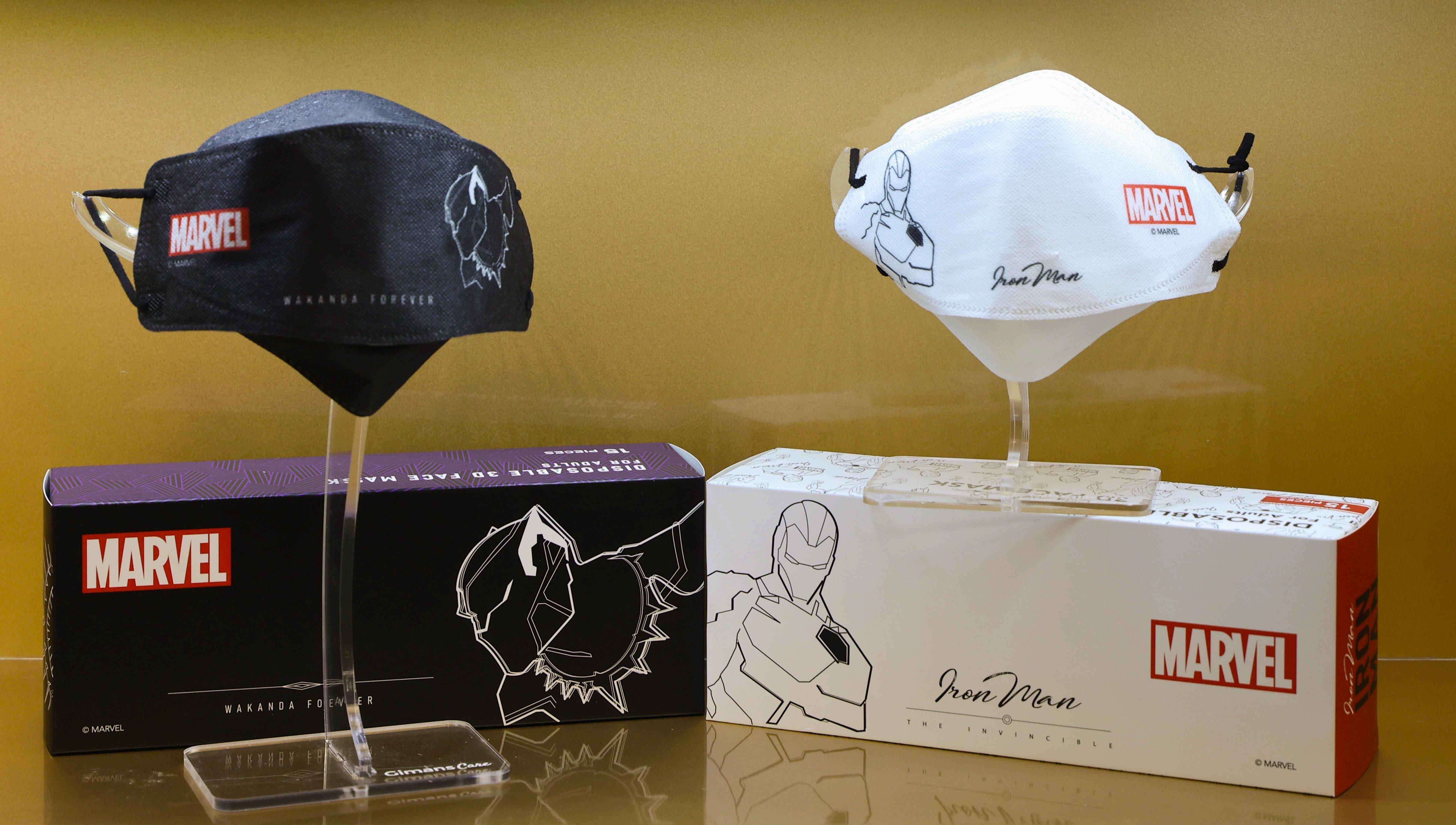 黑豹及鋼鐵俠,只設成人款21x8cm(一盒一款)$108/15片