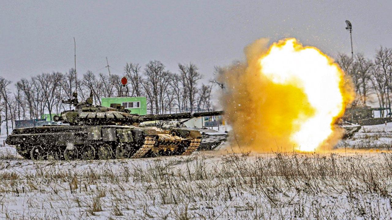 最後關頭|烏國白俄防長通話降溫 各國急斡旋免開戰