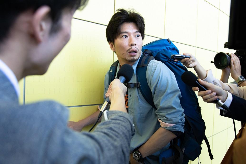 田中圭演鳥類學家,一次孤島觀鳥歸來後,突躍為「第一先生」。