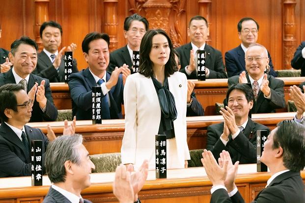 中谷美紀演日本史上首位女總理。