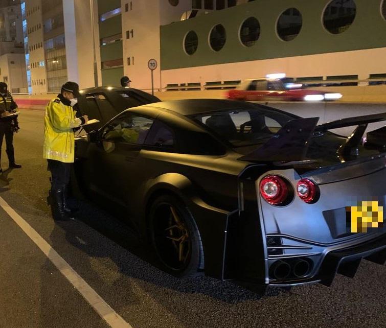 西九龍總區打擊超速酒駕非法賽車 拘5司機扣25輛改裝車