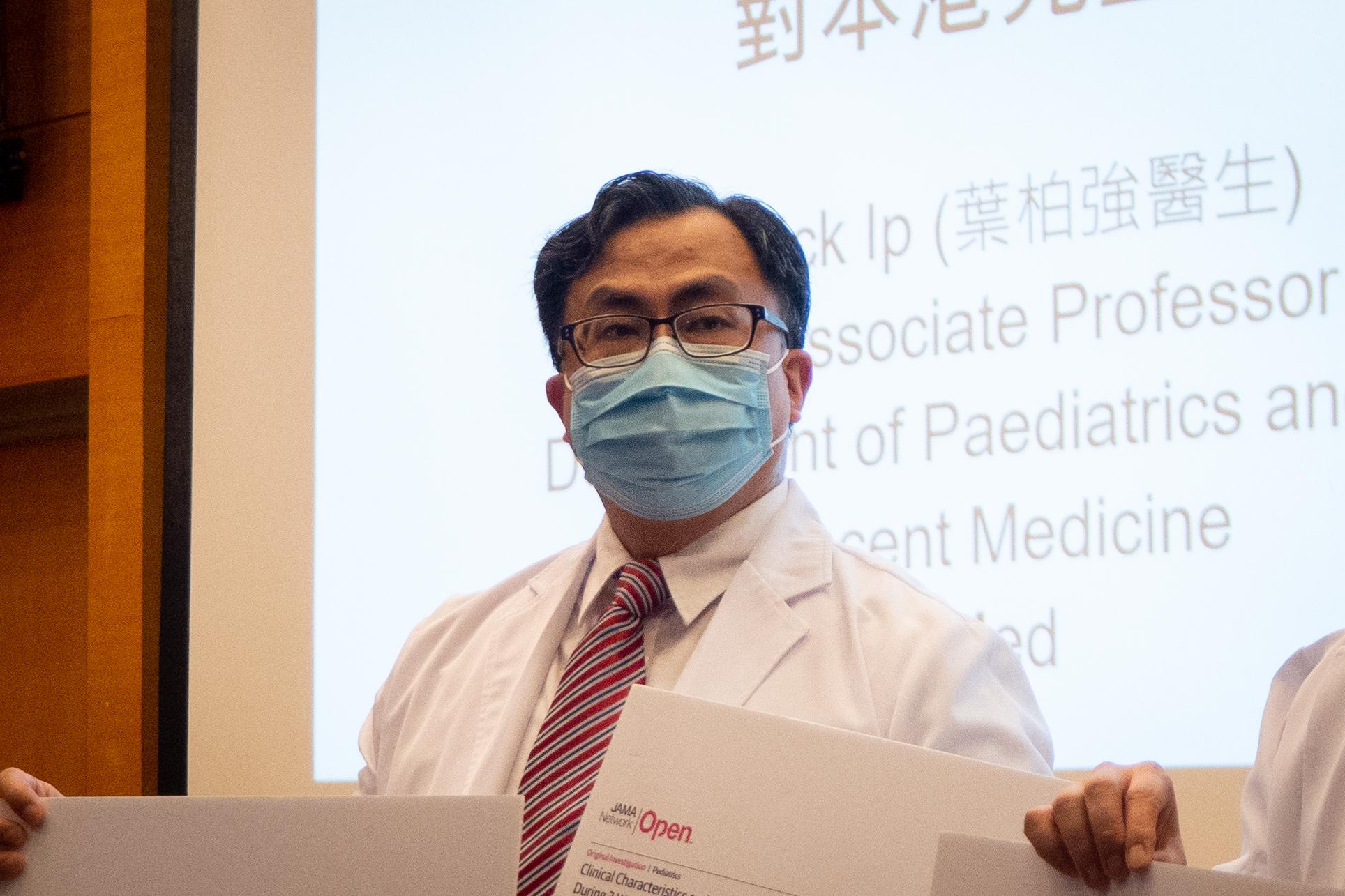 瑪嘉烈醫院兒童傳染病科顧問醫生關日華。(資料圖片/張逸羲攝)