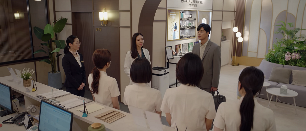 SkinCeuticals經常出現於劇集中。