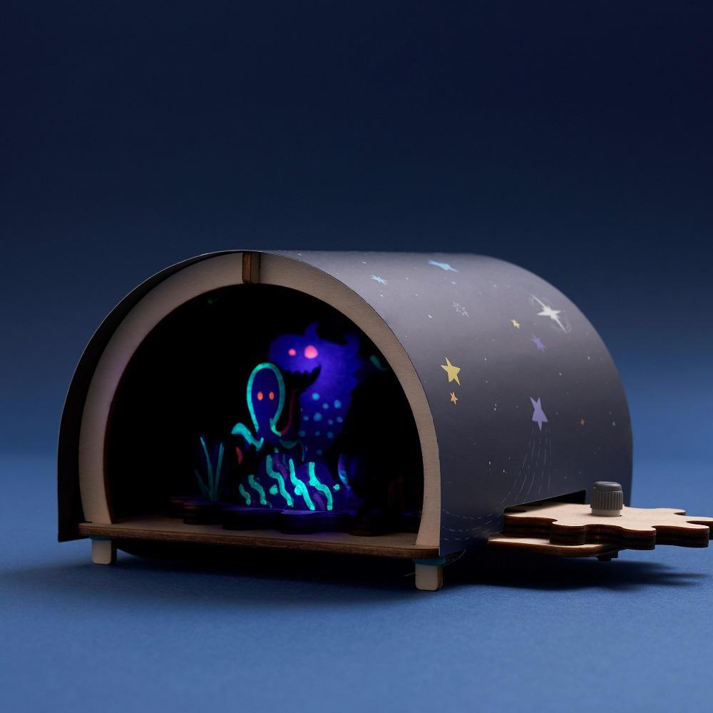 Tinkerer Box 紫外光探索 $255