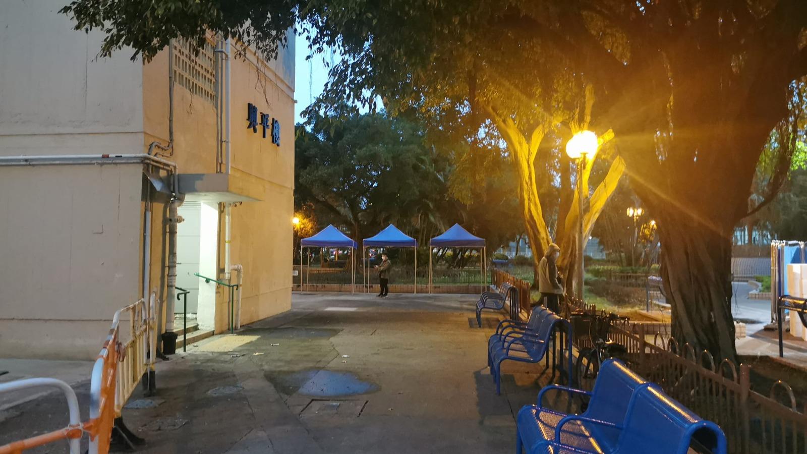 屯門大興邨興平樓或須延長圍封。(我們的大興邨Facebook)