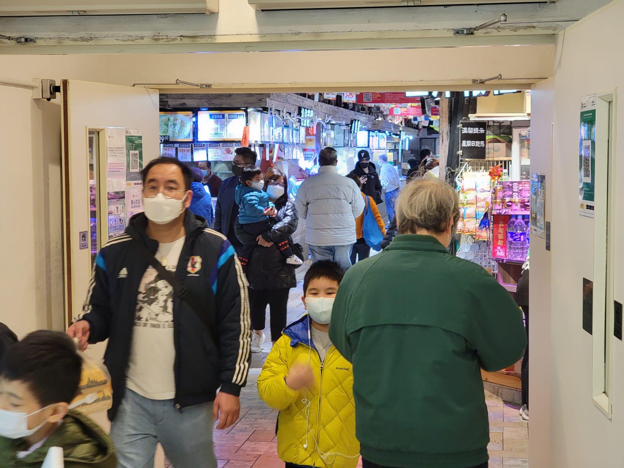 「疫苗通行證」今日生效。(莊振邦攝)