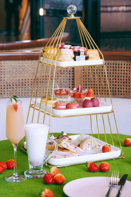 香港萬麗海景酒店 MIRAGE韓國士多啤梨下午茶