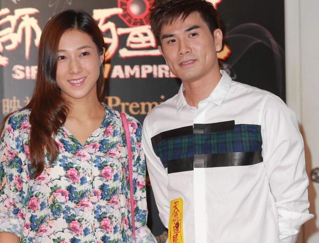 鍾嘉欣曾高調出席伍允龍主演電影的首映禮。