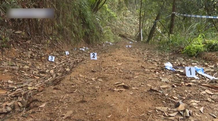 東航墜機殘骸都放上標記。(互聯網)