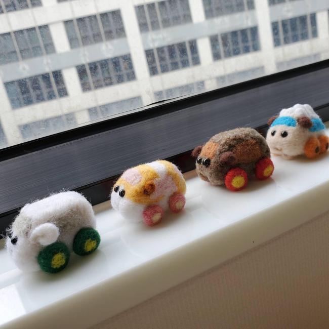 天竺鼠車車羊毛氈手作包