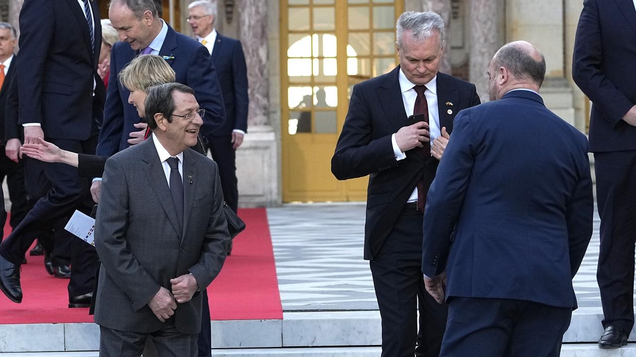 (左)賽普勒斯總統阿納斯塔西亞迪斯(AP)