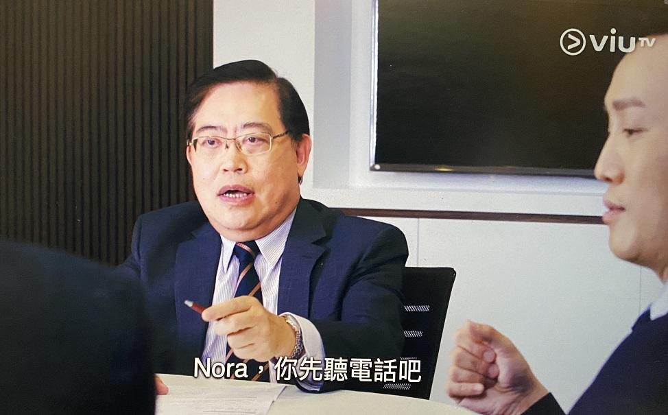 趙應春演「老本行」電視台高層。