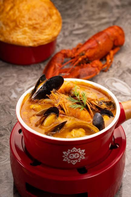 酥皮龍蝦汁燴海鮮