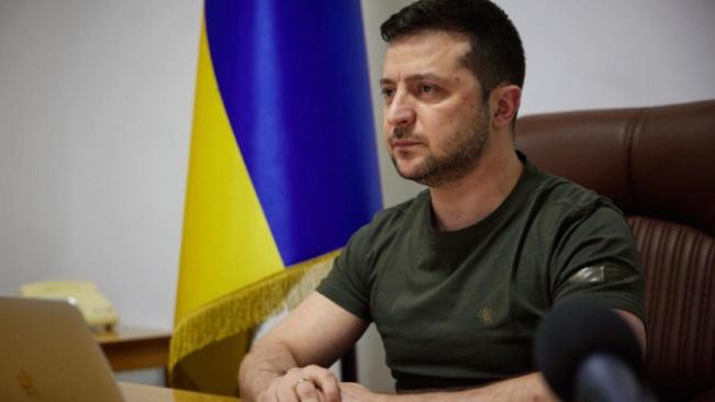 澤連斯基禁11個反對黨活動,並延長戒嚴令。(資料圖片)
