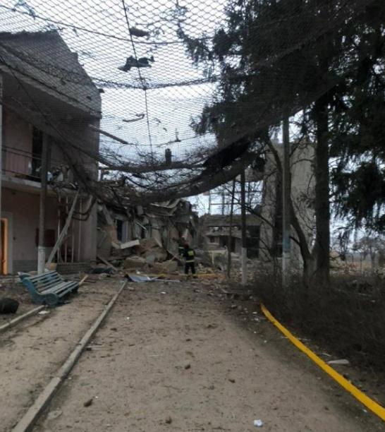 北部羅夫諾州(Rivne region)民居受俄軍轟炸波及。(Twitter)