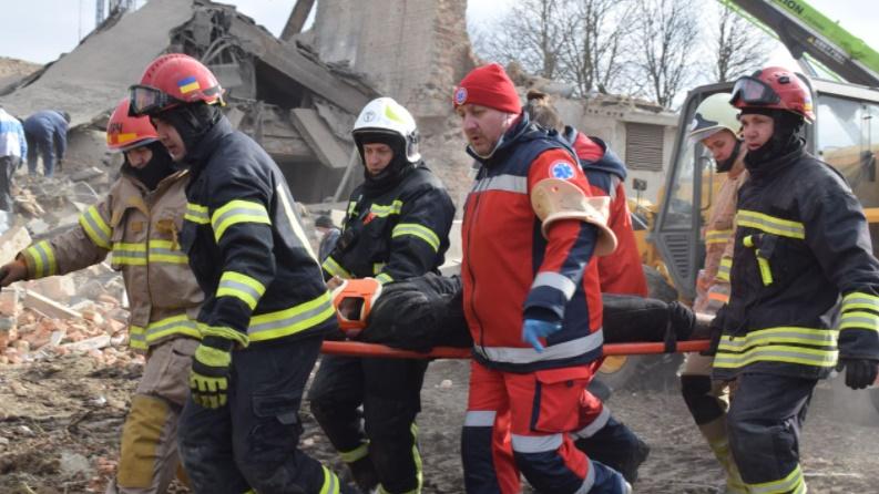 北部羅夫諾州(Rivne region)民居受俄軍轟炸波及。(Twitter)