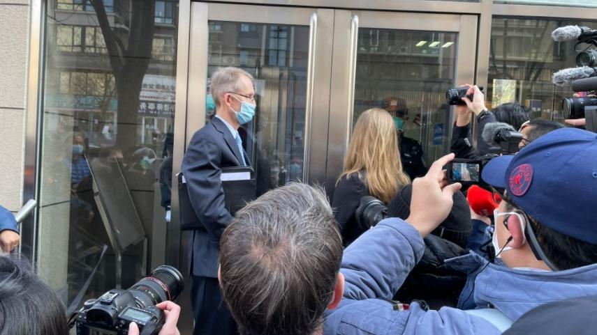 澳洲駐華大使傅關漢(Graham Fletcher)到法院要求旁聽被拒。(Twitter)