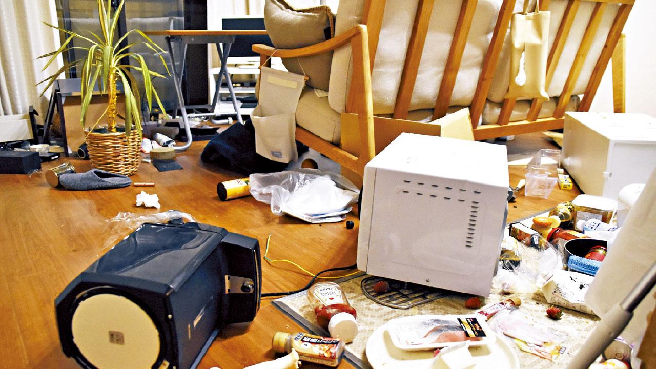 廣泛破壞|列車出軌210萬戶停電 福島7.4級地震3死逾200傷