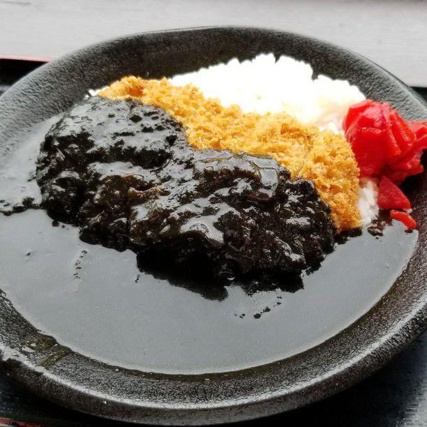 更有日本人發明出黑咖喱!(網絡圖片)