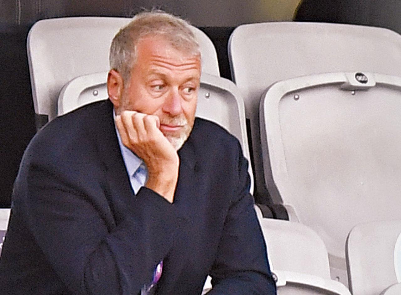 英超風雲|壓力下30億鎊放盤 阿巴決與車路士斬纜